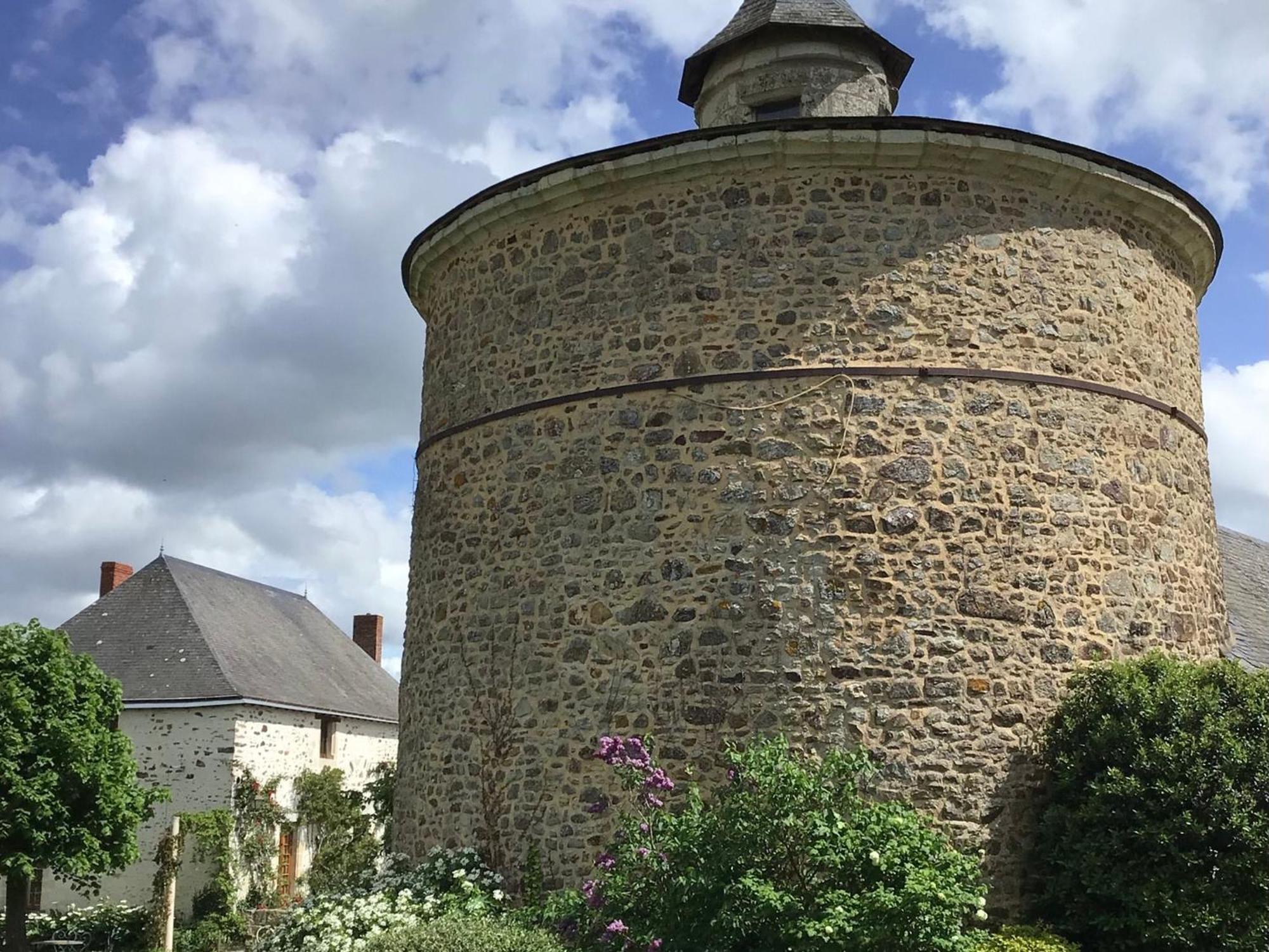 Gite De Charme Renove Avec Jardin, Velos Et Activites Pres De La Sarthe - Fr-1-410-191 Souvigné-sur-Sarthe 외부 사진